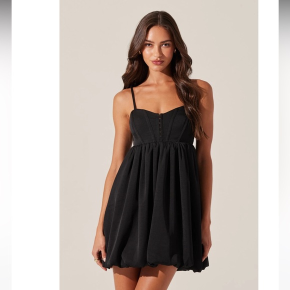 14. Astr the label $79 BUSTIER BUBBLE HEM MINI DRESS in black - Picture 2 of 5